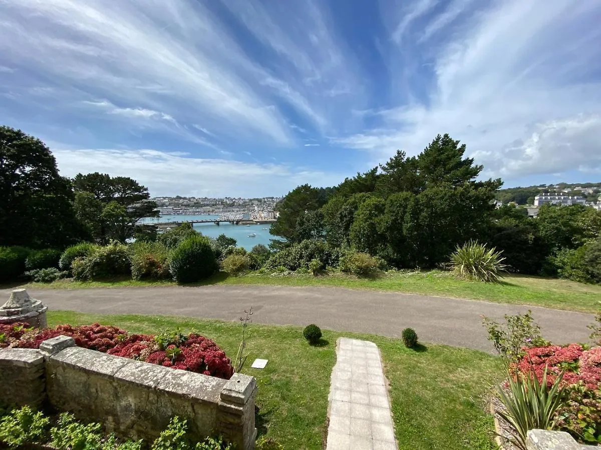 Chateau De Locqueran Plouhinec  Plouhinec (Finistere)